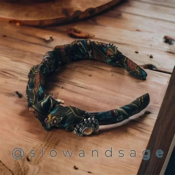 Handcrafted Paisley Silk Headband Upcycled Scrunchy Crown Silver-Tone Medallion - Picture 7 of 8